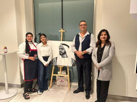 الفنان “قزموز” يعود الى البلاد بعد مشاركته في Global Canvas Art Festival 2025 في دبي